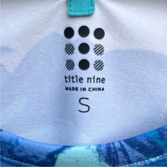 EUC Title Nine Top - Picture 4 of 7